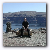 Columbia river, подо мной - окаменевее дерево